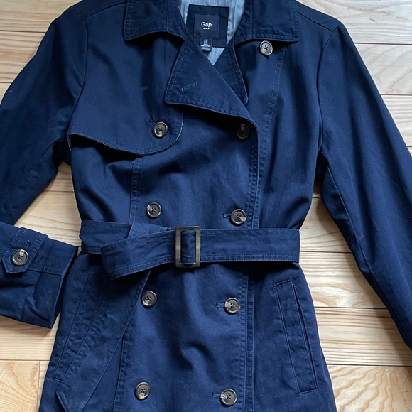 NWOT GAP Trench Coat - Picture 3 of 9